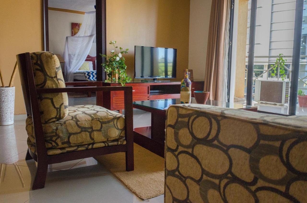 Mackinnon Suites Kampala Extérieur photo