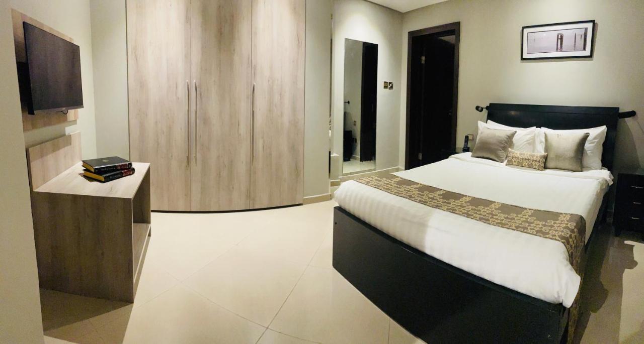 Mackinnon Suites Kampala Extérieur photo