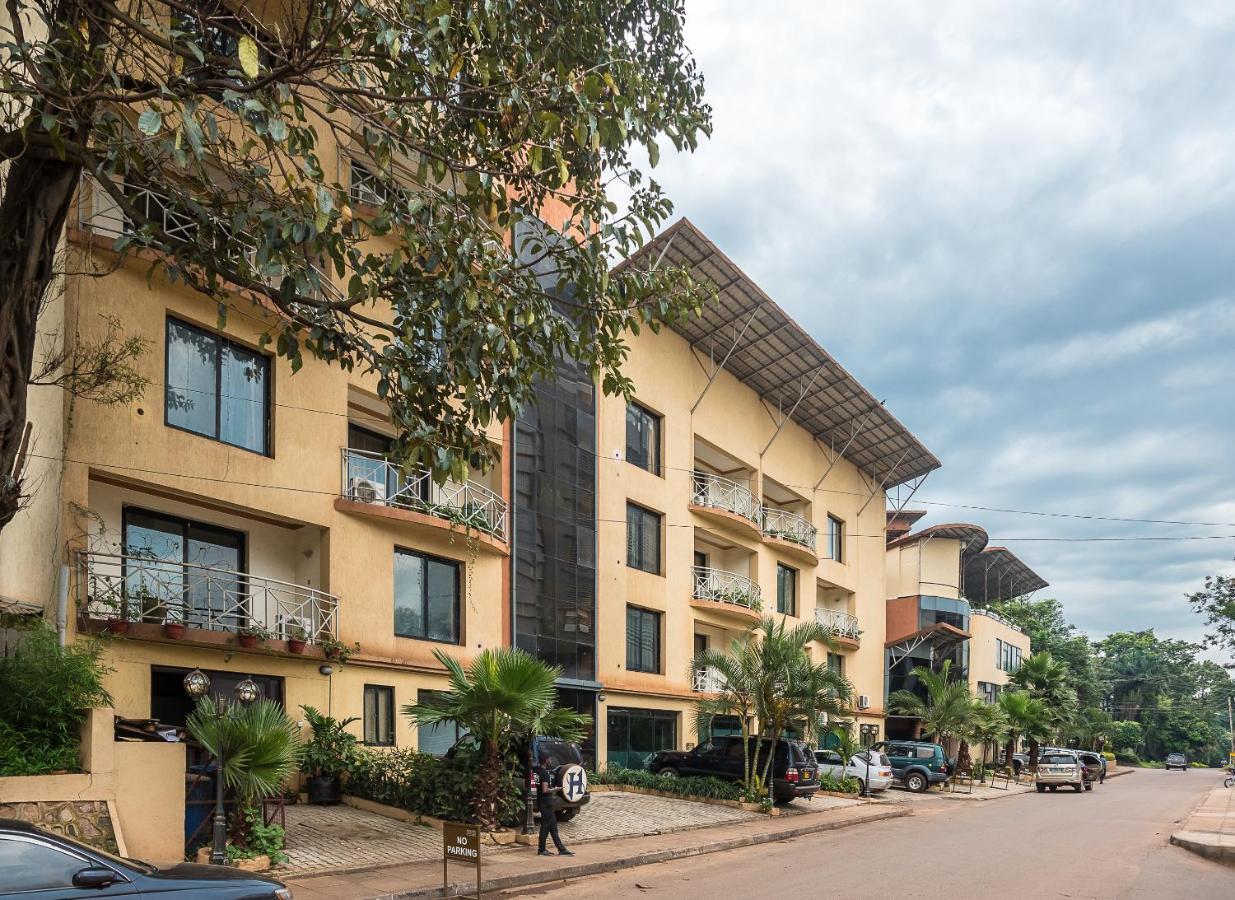 Mackinnon Suites Kampala Extérieur photo